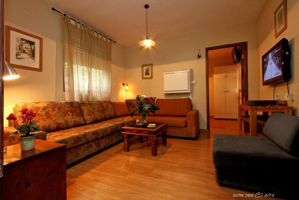 Golan Rooms At Sagi Family Country Lodging Мошав-Рамот Экстерьер фото